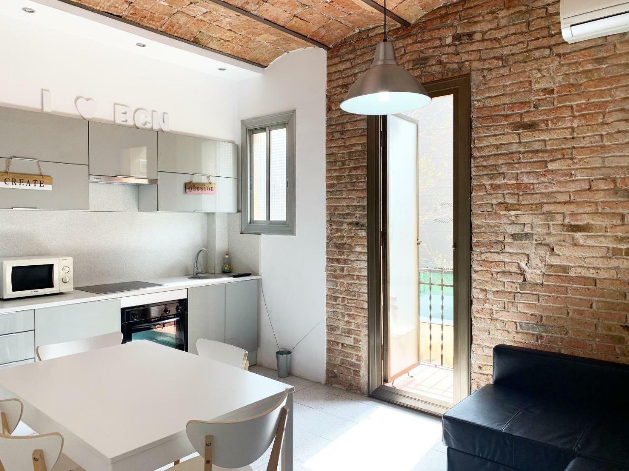 Charm Miro Apartment Barcelona Luaran gambar