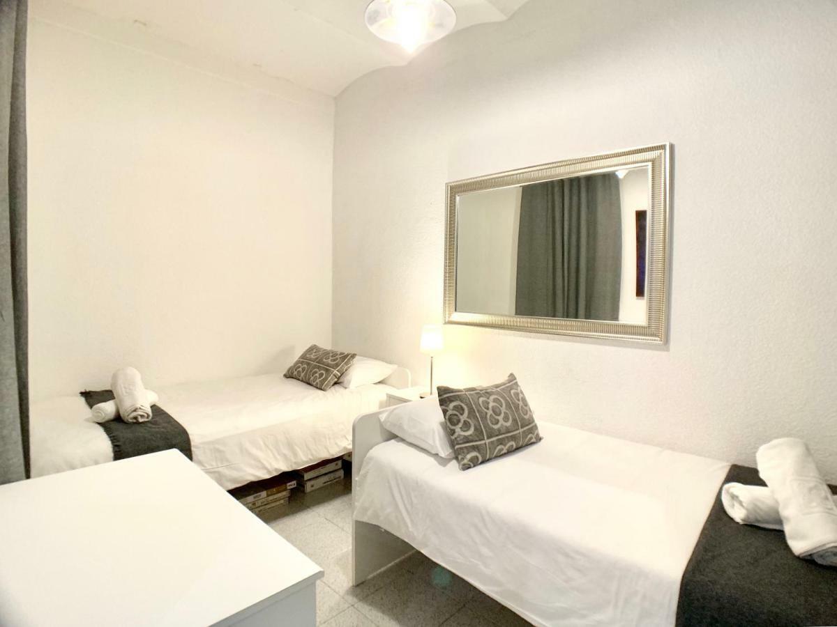 Charm Miro Apartment Barcelona Luaran gambar